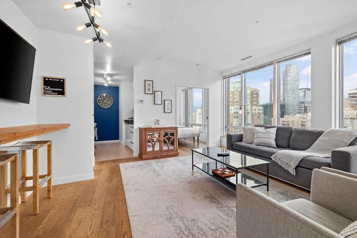 Downtown Vancouver Stay With City Views Near Robson Square Kanada